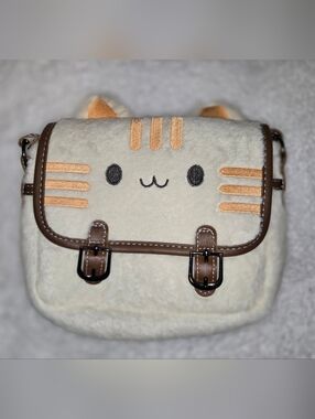 Cream Plush Shoulder Bag Cat-Face Shoulder Bag with Tan Accents